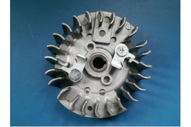 Маховик, магнето з металевими собачками бензопила 4500/5200/5800 Китай